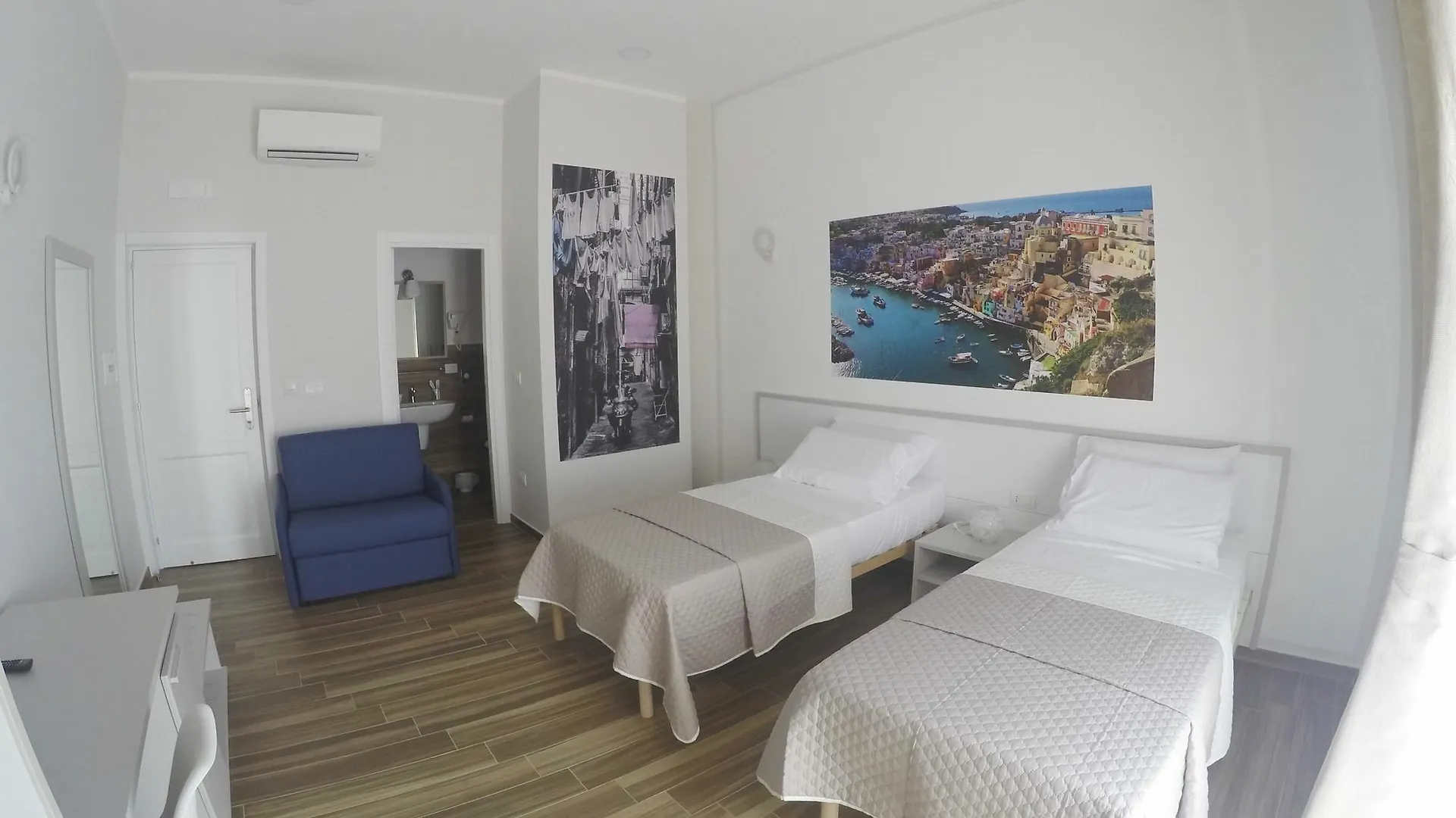 Rooms Stazione Centrale Neapel Gasthof