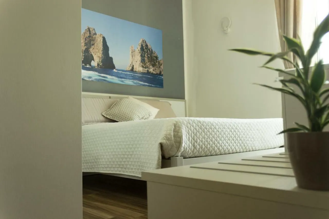 Rooms Stazione Centrale Neapel 4*,  Italien