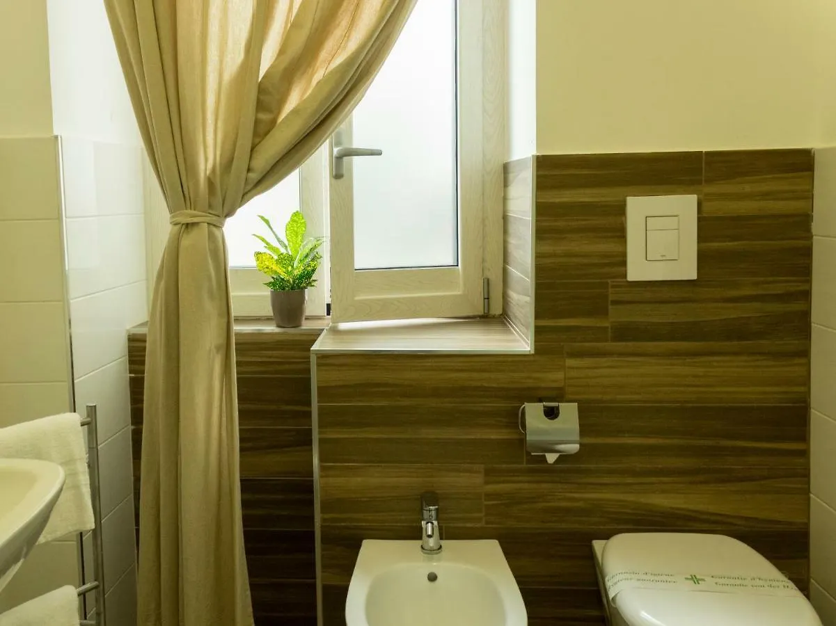 Gasthof Rooms Stazione Centrale Neapel