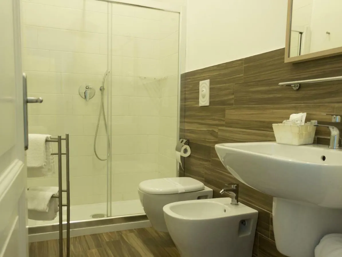 **** Gasthof Rooms Stazione Centrale Neapel Italien