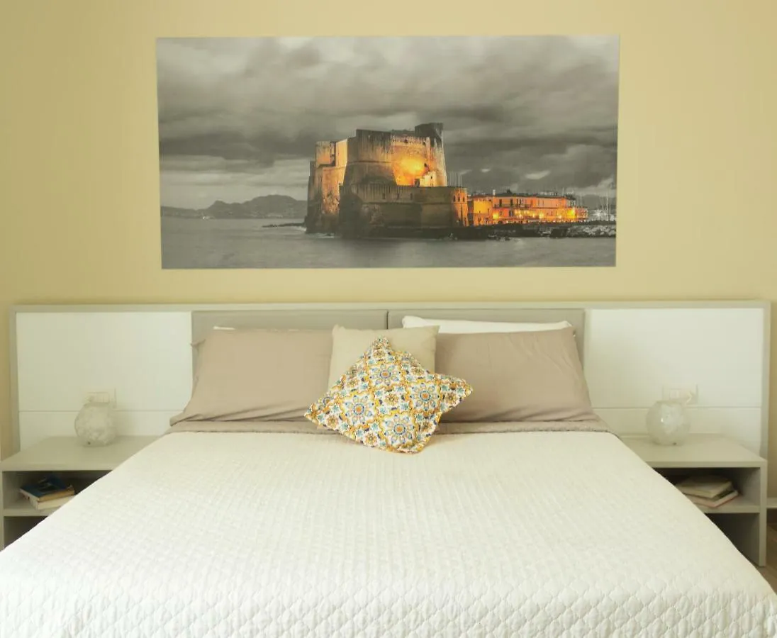 Rooms Stazione Centrale Neapol 4*,